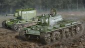 Italeri 15763 - 1/56 KV1/KV2 (tank driver Included)