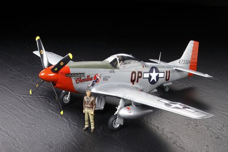 Tamiya 60322 - 1/32 North American P-51D Mustang